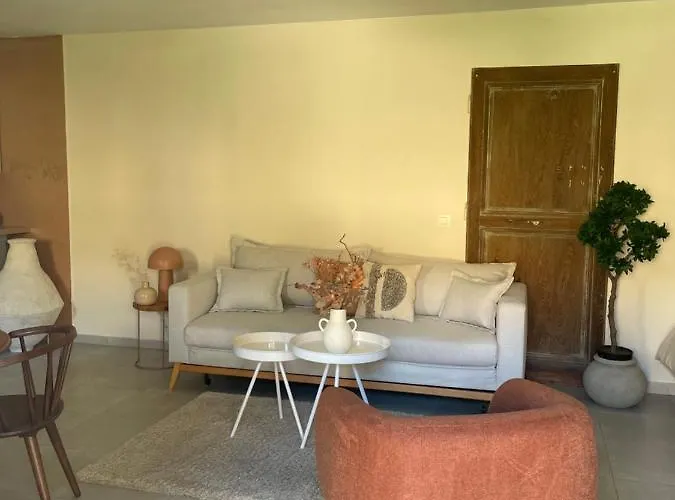 Le D'achille Tournes